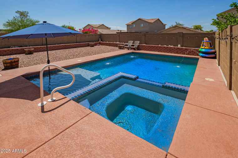 Photo of 6221 W Raymond St Phoenix, AZ 85043