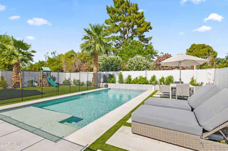 Photo of 6721 N 14th Pl Phoenix, AZ 85014