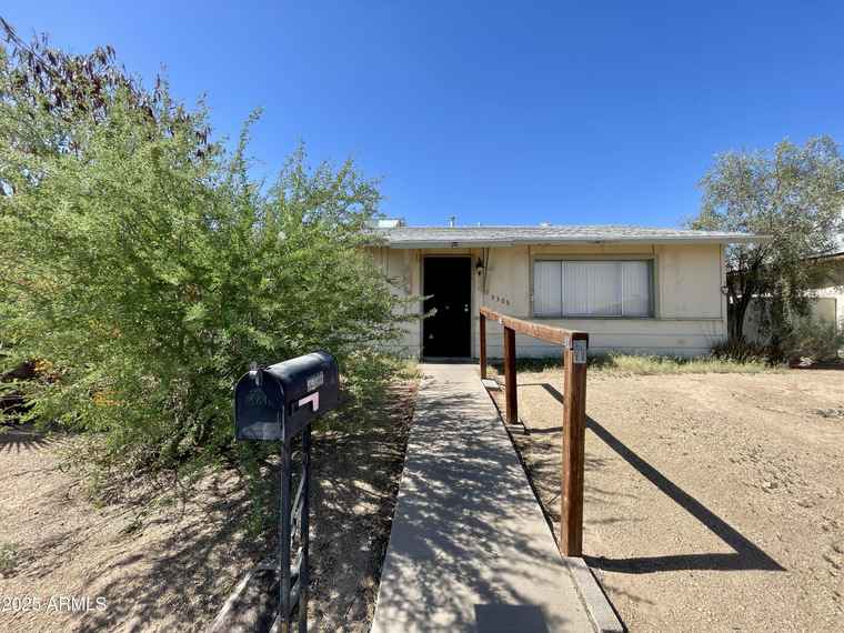 Photo of 5306 W Mauna Loa Ln Glendale, AZ 85306