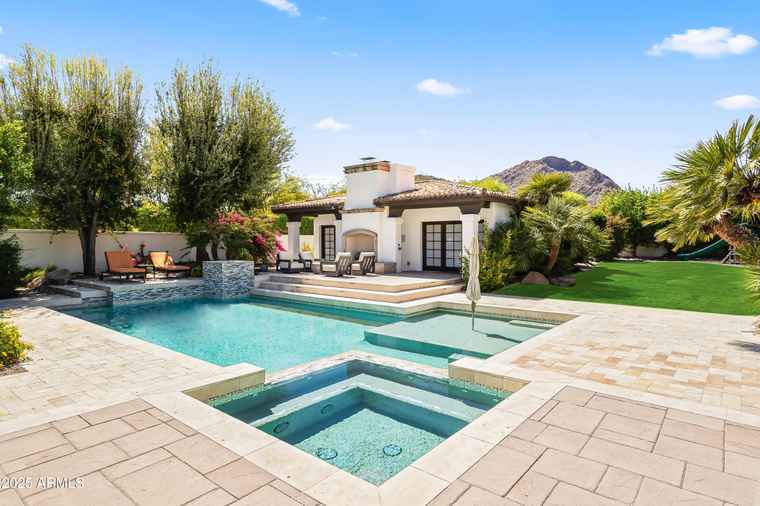 Photo of 5740 N Casa Blanca Dr Paradise Valley, AZ 85253