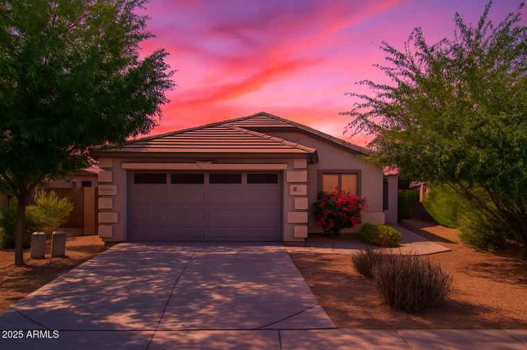 Photo of 154 W Hayden Park Rd San Tan Valley, AZ 85143