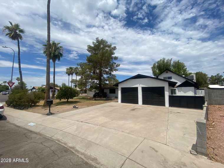 Photo of 9053 N 53rd Ave Glendale, AZ 85302