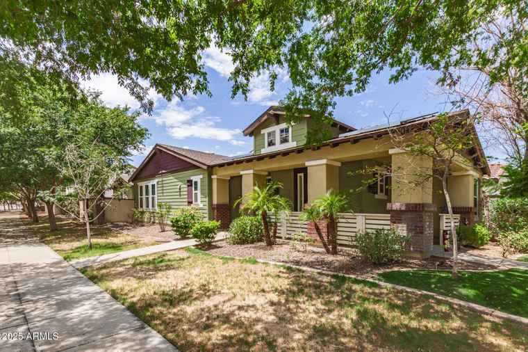 Photo of 15323 W Dreyfus St Surprise, AZ 85379