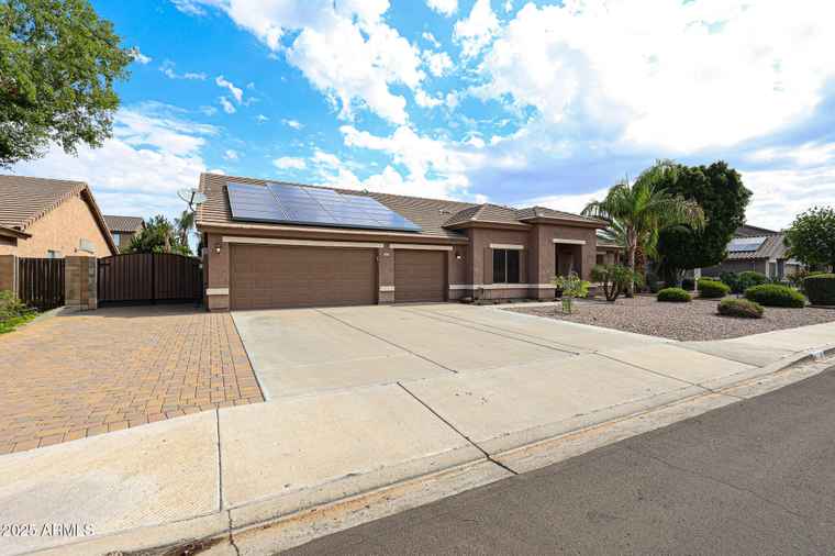 Photo of 8642 W Salter Dr Peoria, AZ 85382