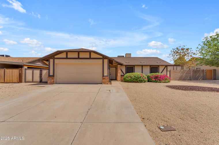 Photo of 7014 W Cochise Dr Peoria, AZ 85345