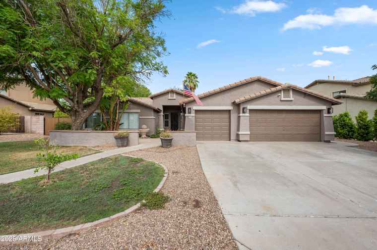 Photo of 2094 S Stuart Ave Gilbert, AZ 85295