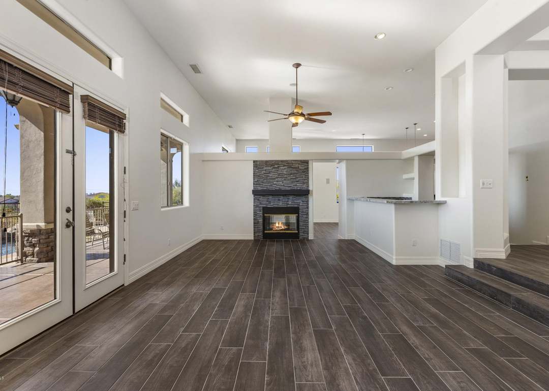 8006 S 38th Pl, Phoenix, AZ 85042