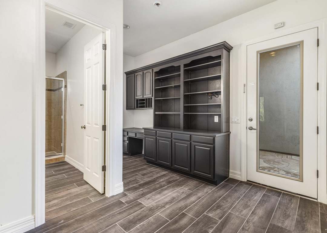 8006 S 38th Pl, Phoenix, AZ 85042