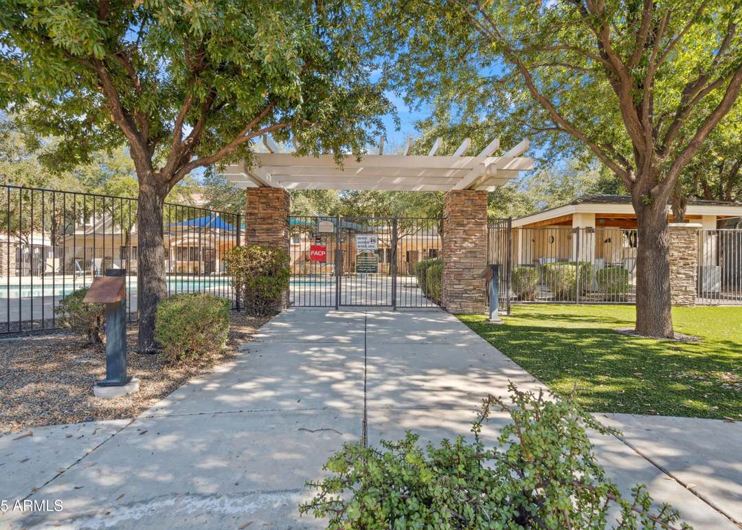 10757 N 74th St #1016, Scottsdale, AZ 85260