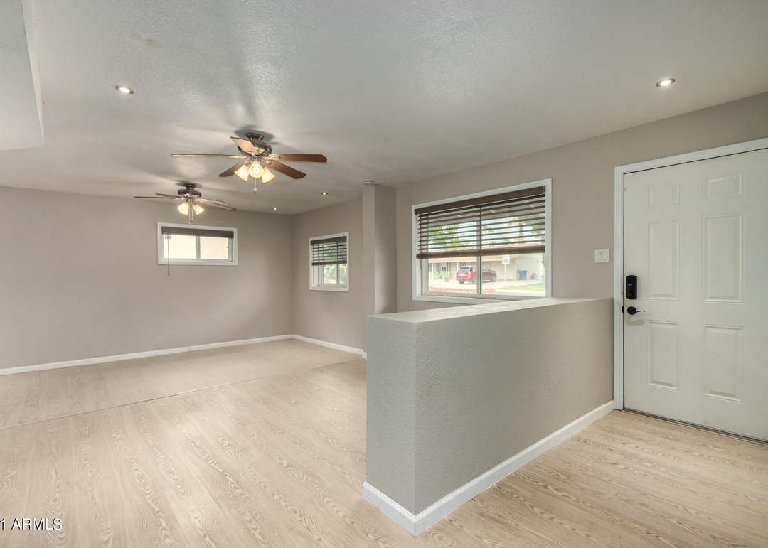 535 E Papago Dr, Tempe, AZ 85288