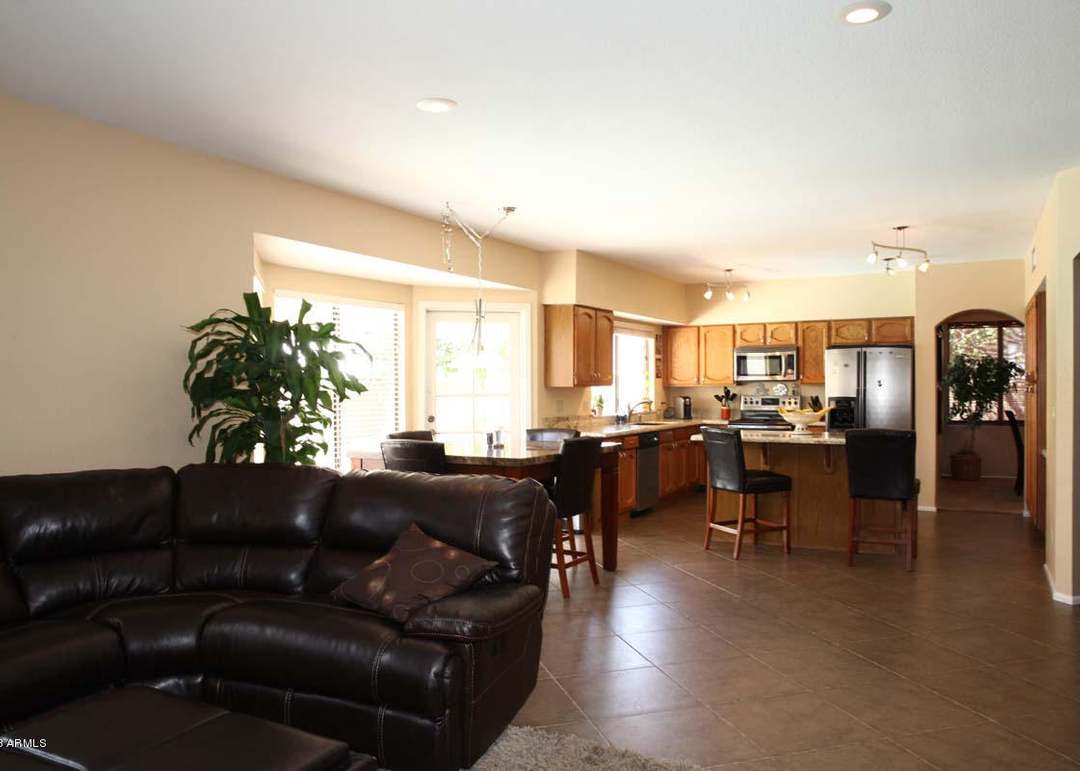 4927 E KAREN Dr, Scottsdale, AZ 85254