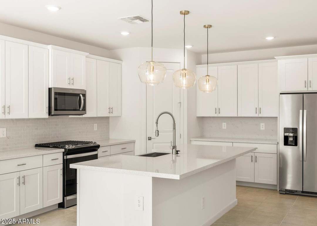4033 S 177th Ave, Goodyear, AZ 85338