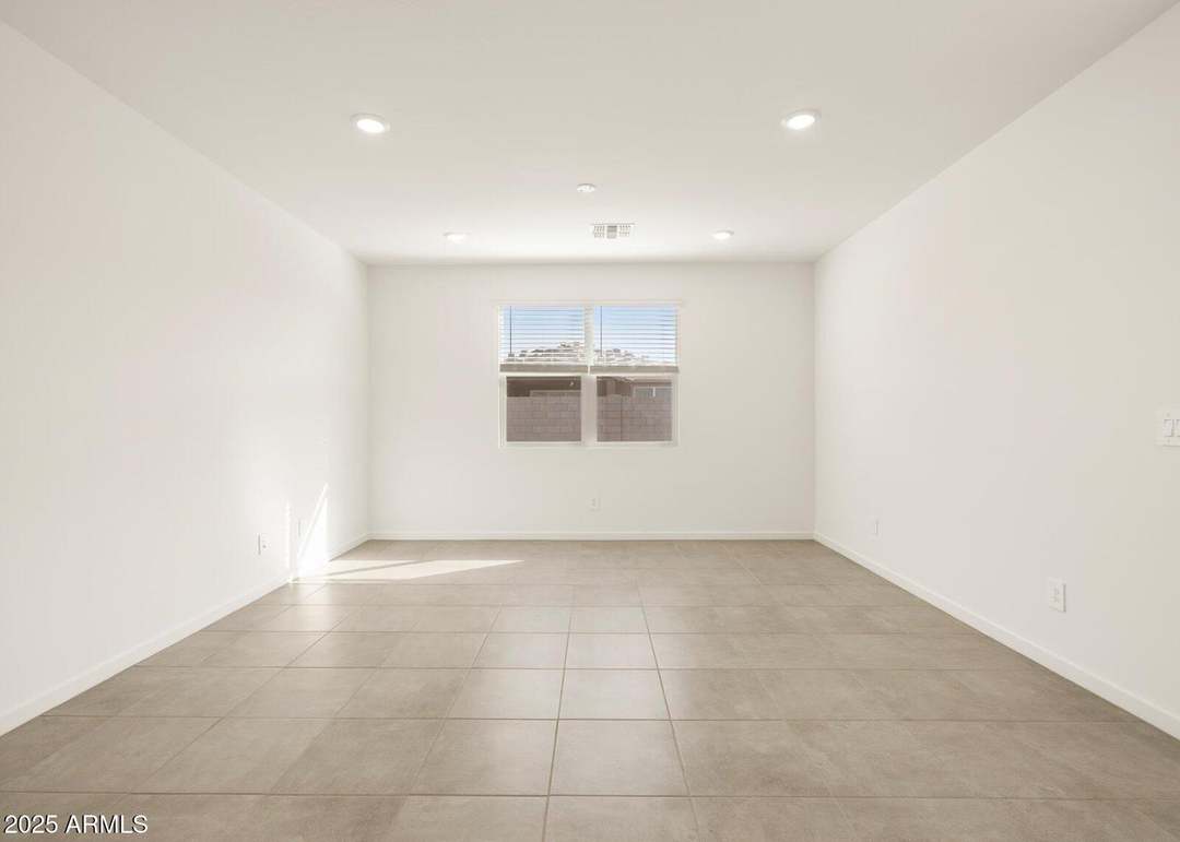 4033 S 177th Ave, Goodyear, AZ 85338