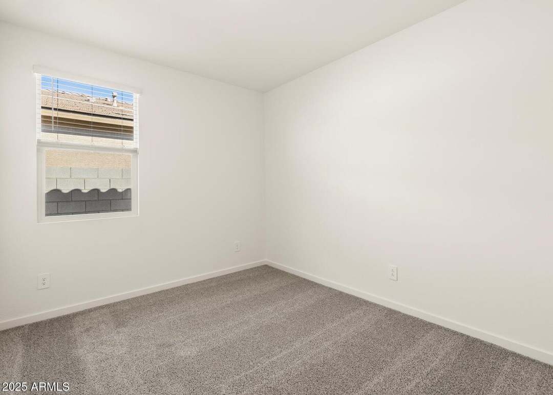 4033 S 177th Ave, Goodyear, AZ 85338