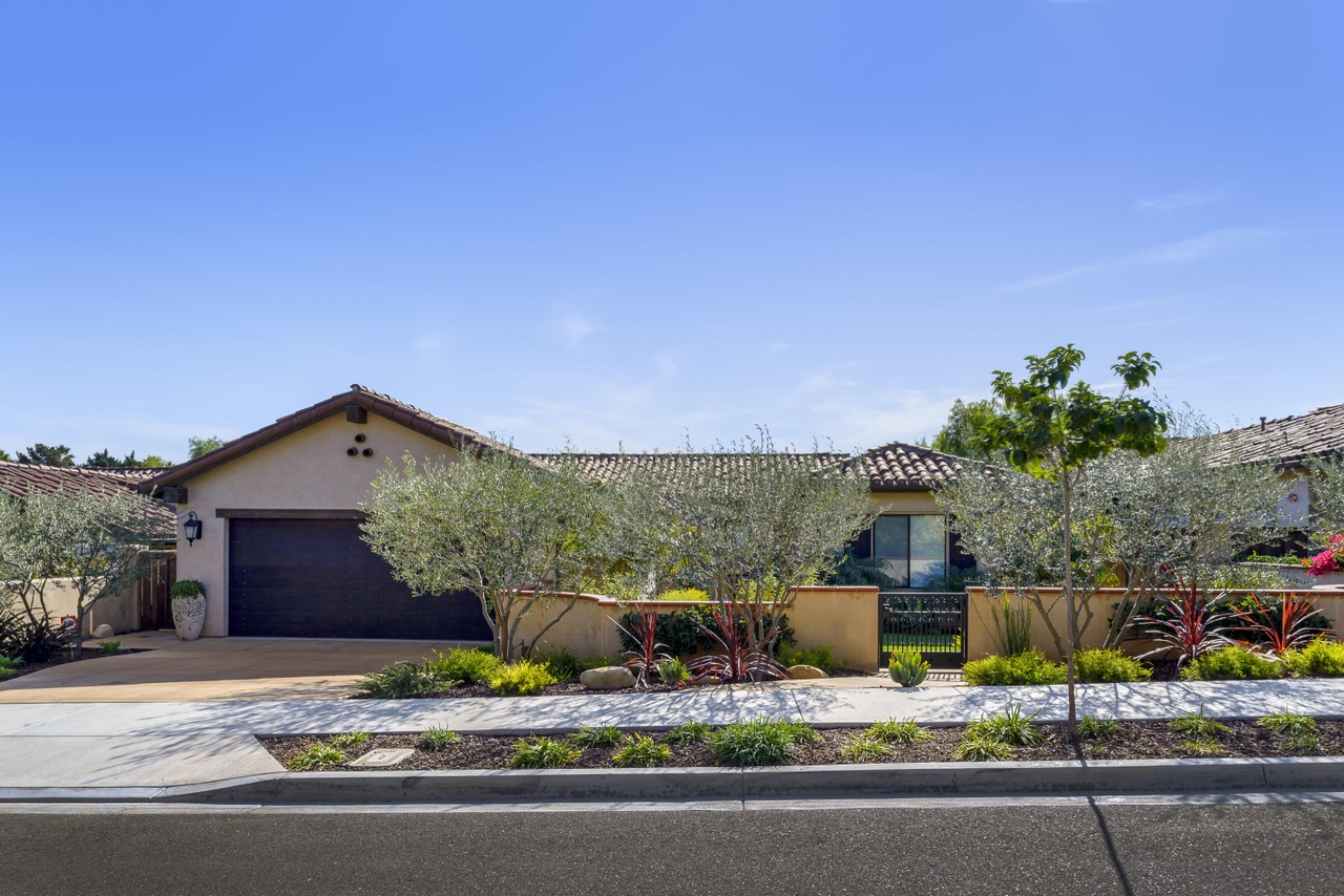 3805 White Rose Ln Santa Barbara Ca 93110 Mls 21 1574 Redfin