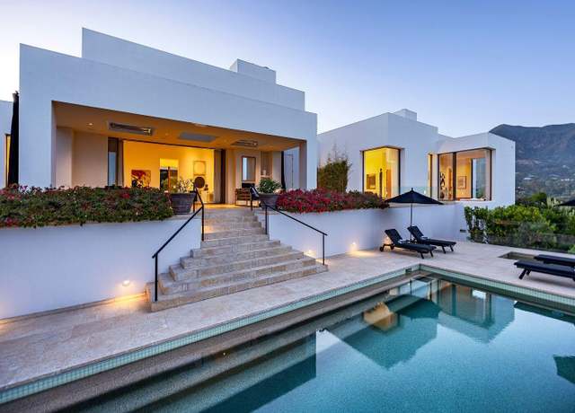 Property at 356 Woodley Rd, Montecito, CA 93108, 5 beds, 5.5 baths