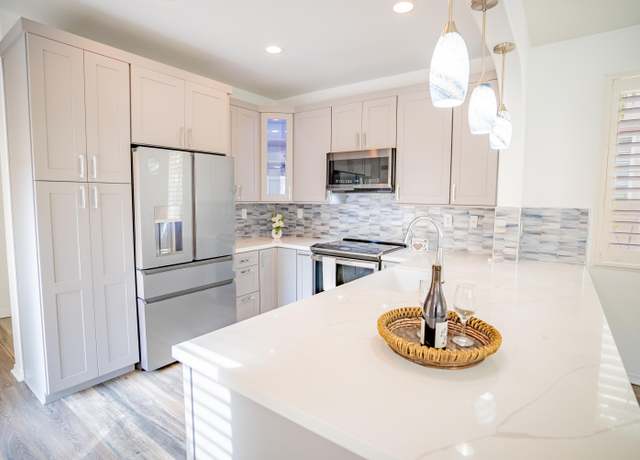 Property at 714 Nile River Dr, Oxnard, CA 93036, 3 beds, 2.5 baths