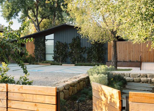 Property at 216 E Matilija St, Ojai, CA 93023, 2 beds, 2.5 baths