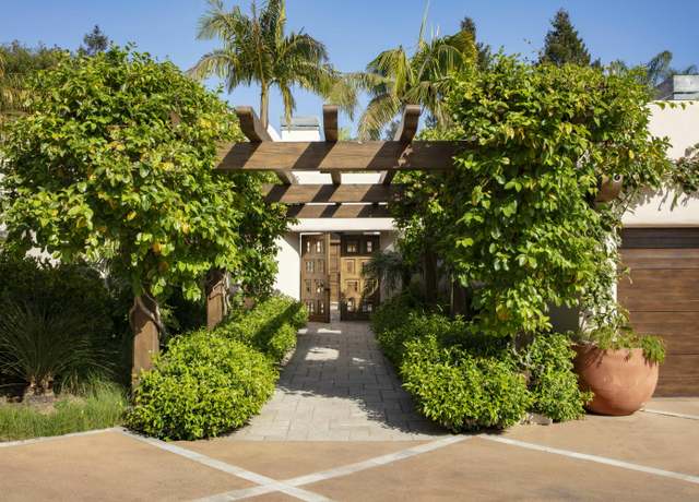 Property at 890 Park Ln, Montecito, CA 93108, 4 beds, 4.5 baths