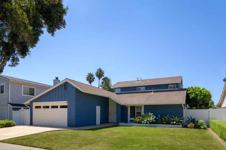 Photo of 4485 Mesa Ln Carpinteria, CA 93013