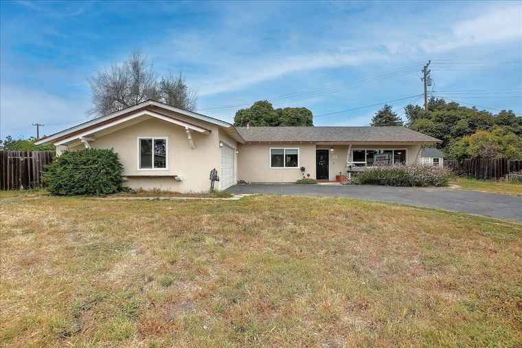 Photo of 77 Newcastle Cir Goleta, CA 93117