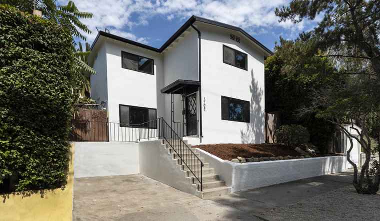 Photo of 1708 Castillo St Santa Barbara, CA 93101