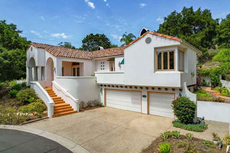 Photo of 4140 Hidden Oaks Rd Santa Barbara, CA 93105
