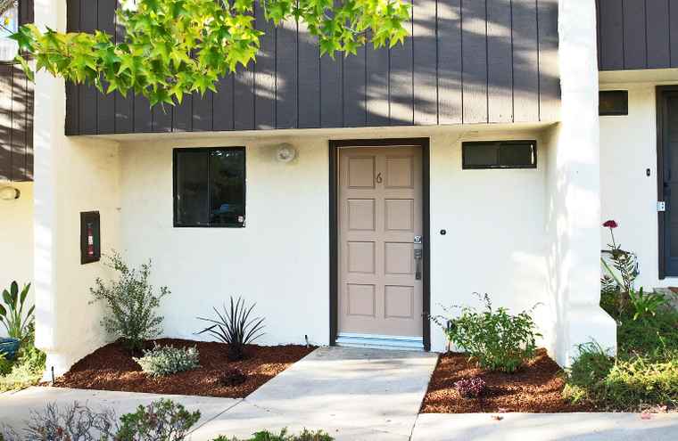 Photo of 986 Miramonte Dr #6 Santa Barbara, CA 93109
