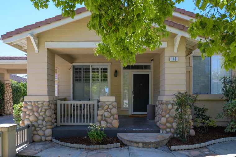 Photo of 115 Ford Ave Ventura, CA 93003