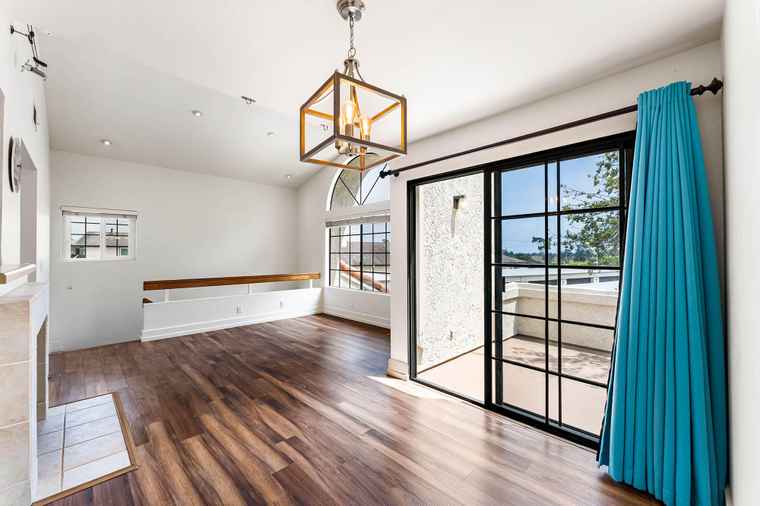 Photo of 1240 Franciscan Ct #6 Carpinteria, CA 93013