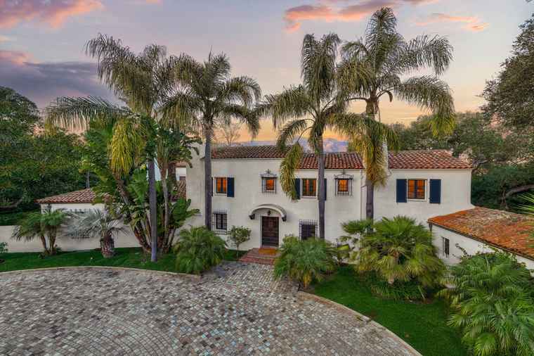 Photo of 1284 Mesa Rd Montecito, CA 93108