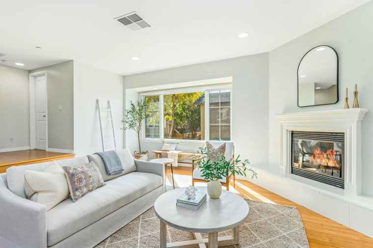 Photo of 345 Kellogg Way #2 Goleta, CA 93117