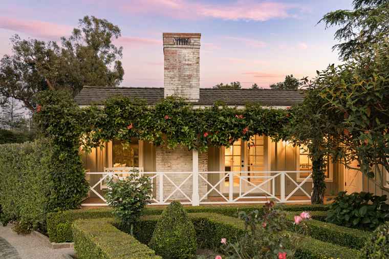 Photo of 1077 Summit Rd Santa Barbara, CA 93108