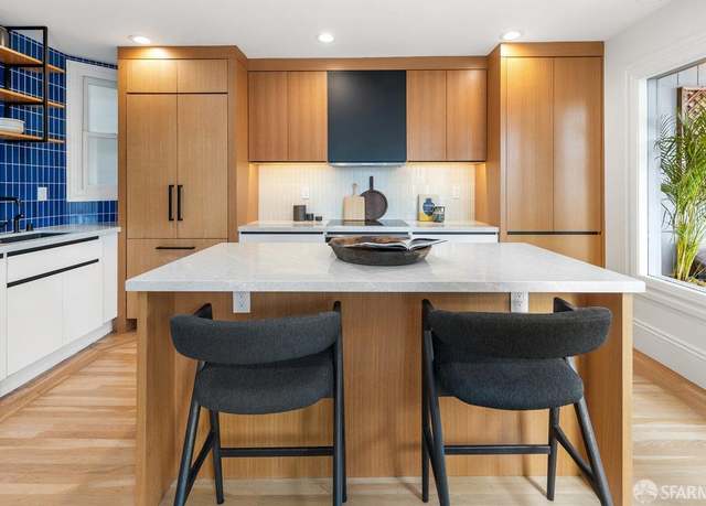 Property at 2152 Market St Unit B, San Francisco, CA 94114, 3 beds, 2 baths