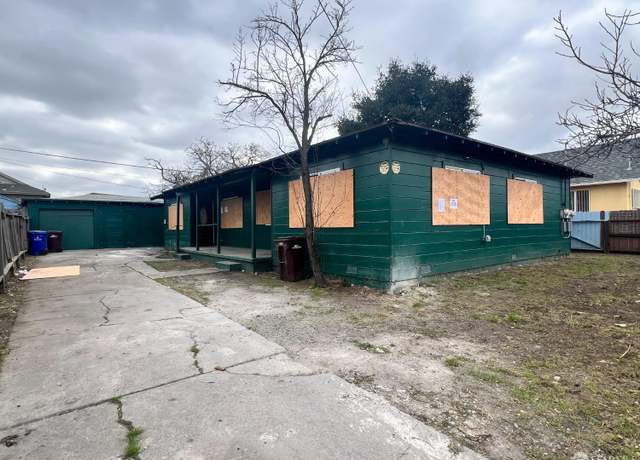 Property at 1050 105th Ave, Oakland, CA 94603, 4 beds, 2 baths