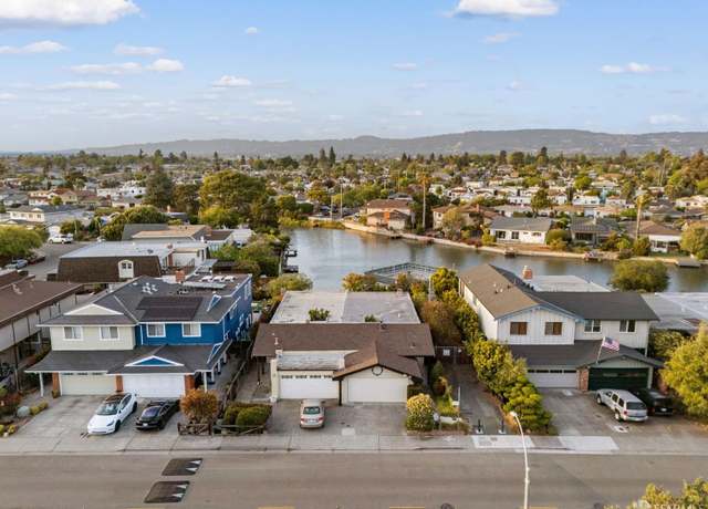 Property at 2811 Bayview Dr, Alameda, CA 94501, 2 beds, 2 baths