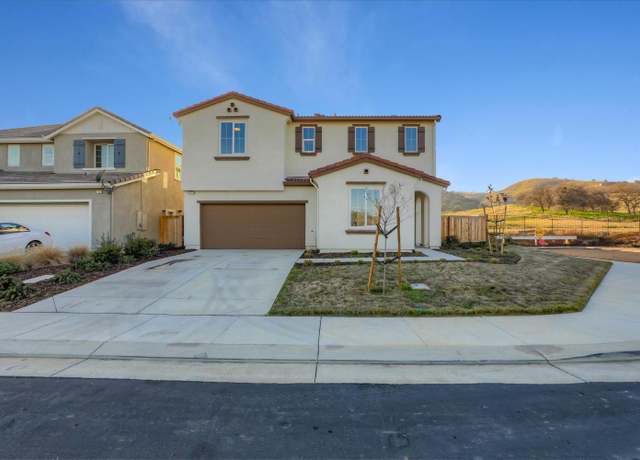 Property at 21051 Pinot Noir Dr, Patterson, CA 95363, 5 beds, 3 baths