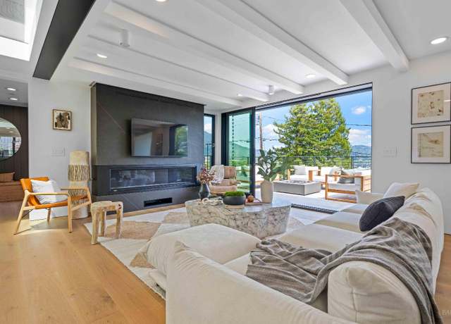 Property at 975 Greenhill Rd, Mill Valley, CA 94941, 4 beds, 2.5 baths