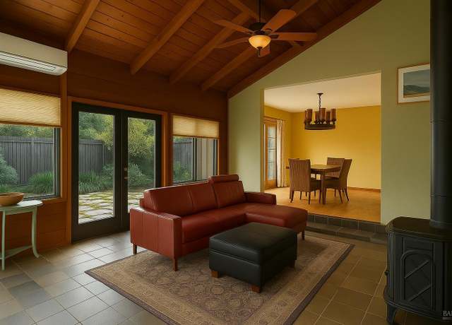 Property at 18039 Riverside Dr, Sonoma, CA 95476, 3 beds, 2 baths
