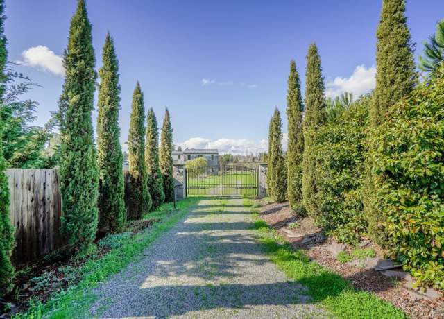 Property at 5300 Gravenstein Hwy S, Sebastopol, CA 95472, 5 beds, 5.5 baths