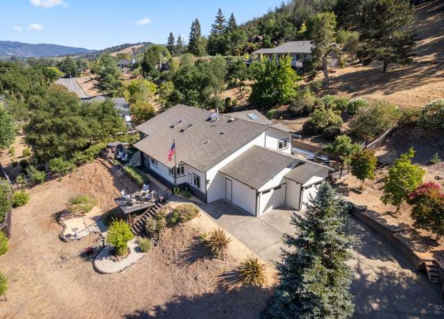 Property at 410 Oak Mesa Ct, Santa Rosa, CA 95409, 2 beds, 2.5 baths
