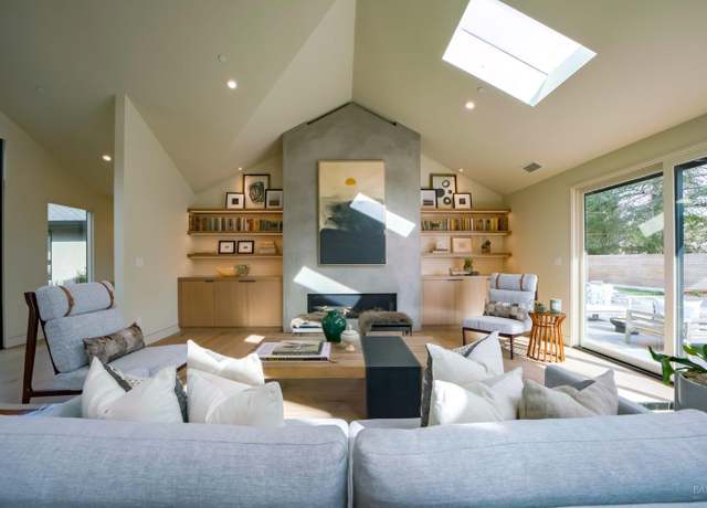 Property at 20018 Saint Germain Ln, Sonoma, CA 95476, 3 beds, 2 baths