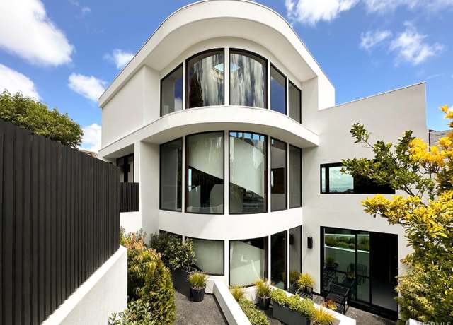 Property at 210 Laidley St, San Francisco, CA 94131, 4 beds, 5 baths