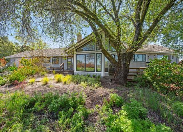 Property at 10750 Green Valley Rd, Sebastopol, CA 95472, 3 beds, 3 baths