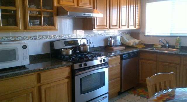Photo of 3338 Wawona St, San Francisco, CA 94116