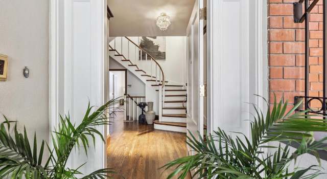 Photo of 2260 Leavenworth St, San Francisco, CA 94133