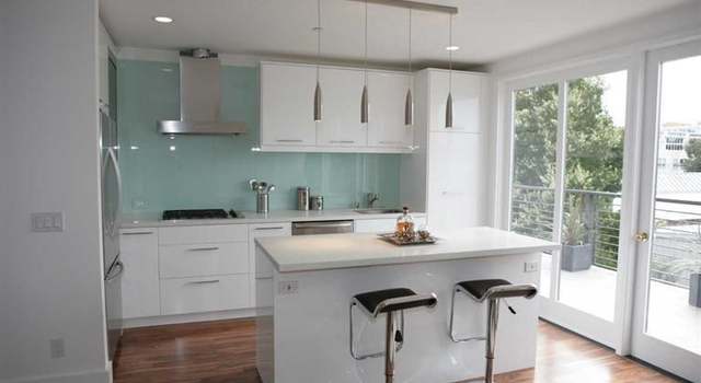 Photo of 2374 Folsom St Unit A, San Francisco, CA 94110