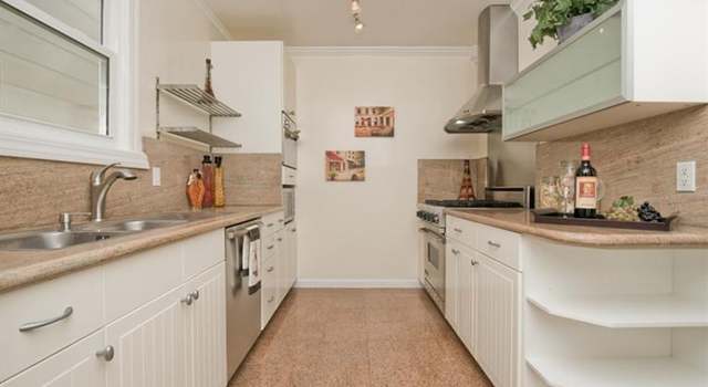 Photo of 1574 24th Ave, San Francisco, CA 94122