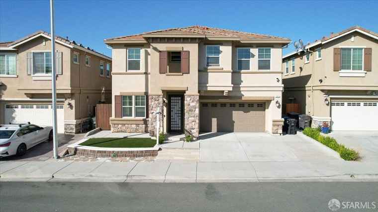 Photo of 67 Greystone Pl Pittsburg, CA 94565