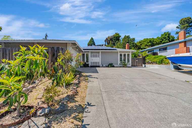 Photo of 2675 Simas Ave Pinole, CA 94564